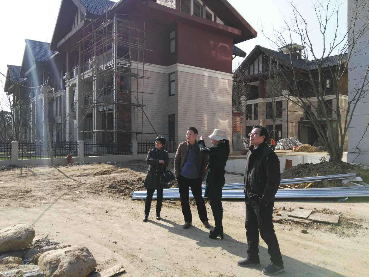 董事长、、、总经理王叙宇率队前往莲花洞、、、东林寺周边调查项目