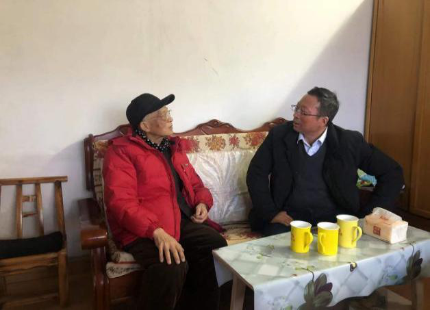 集团辅导班子发展元旦春节走访慰问活动